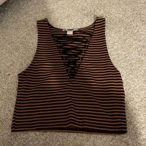 Crop top